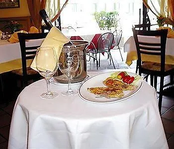 Hotel Argegno 3*,